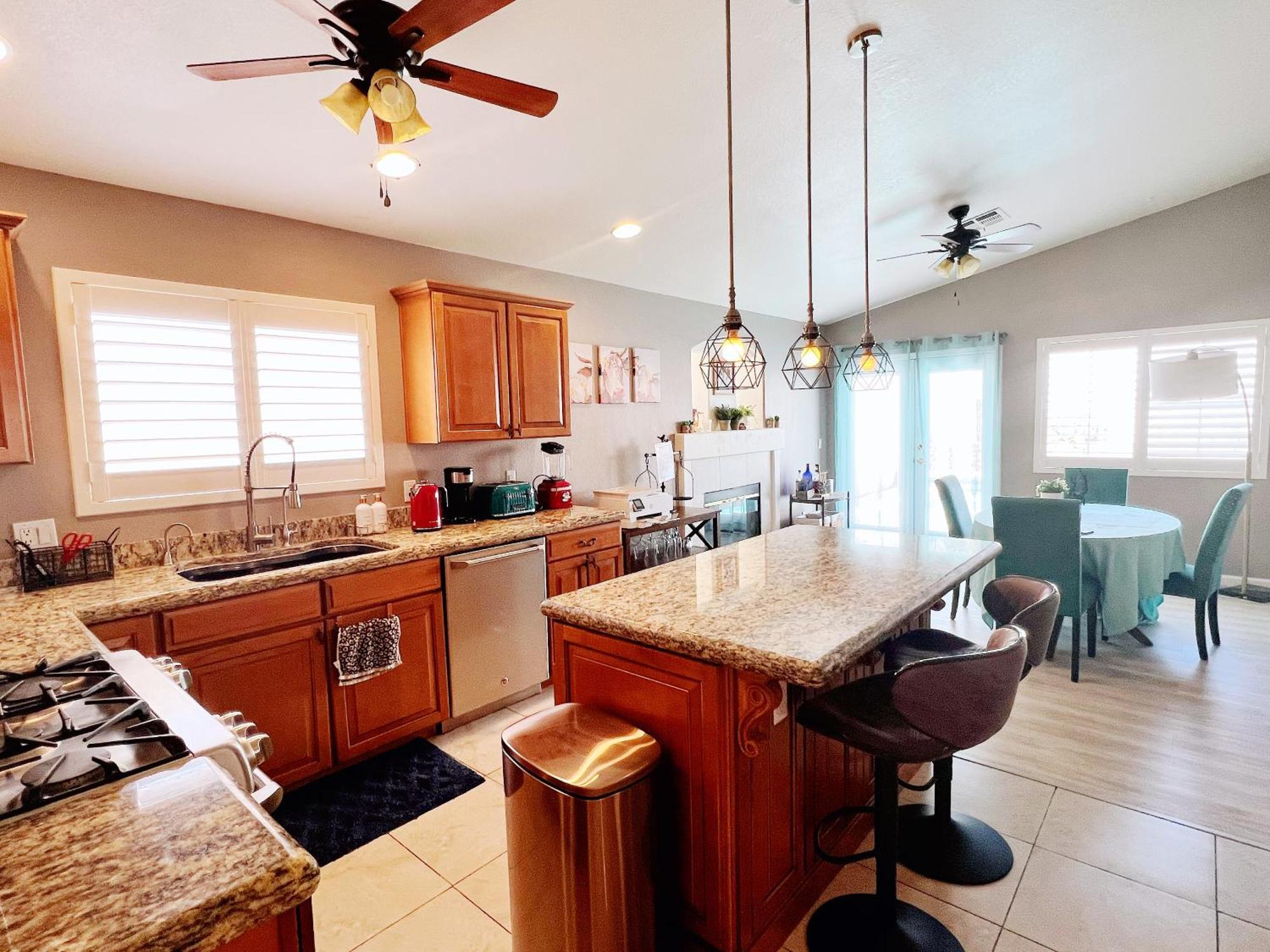 فيلا Amazing Heated Pool And Private Hot Tub 3Br In Heart Of Lv لاس فيغاس المظهر الخارجي الصورة