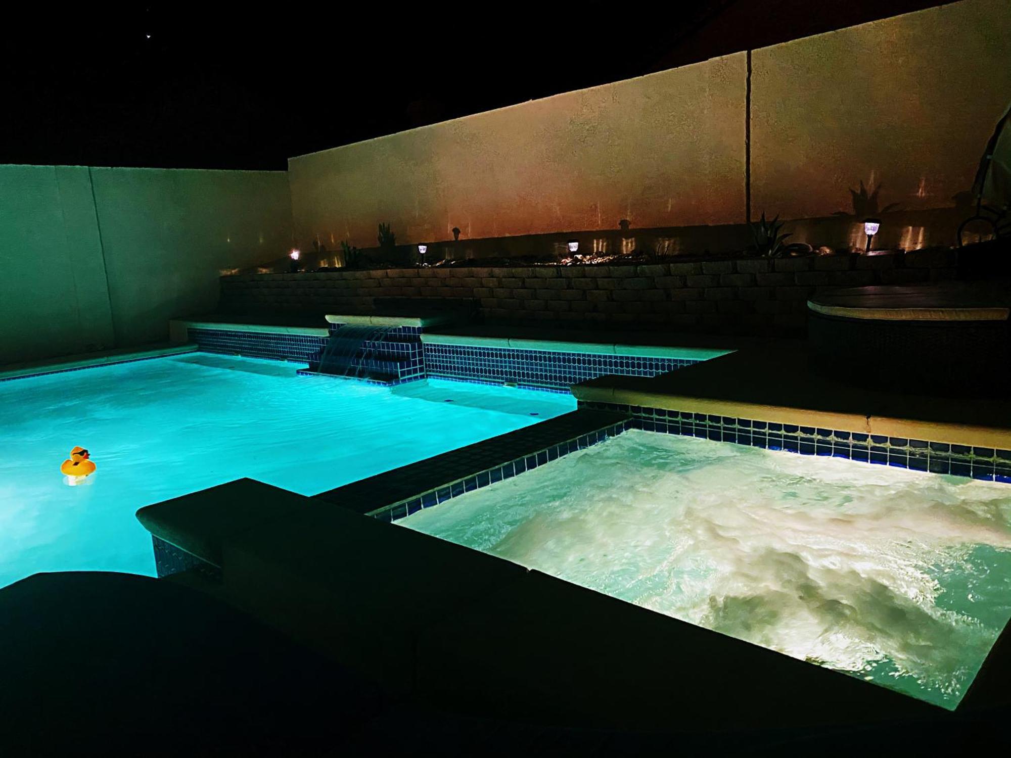 فيلا Amazing Heated Pool And Private Hot Tub 3Br In Heart Of Lv لاس فيغاس المظهر الخارجي الصورة