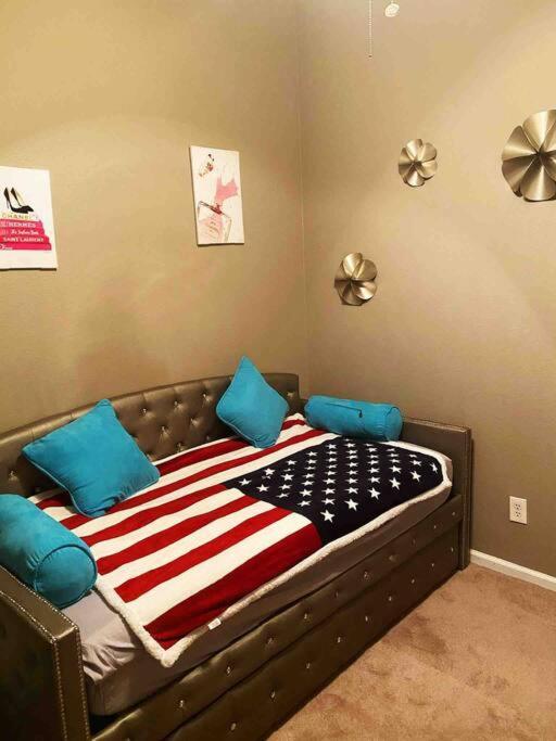 فيلا Amazing Heated Pool And Private Hot Tub 3Br In Heart Of Lv لاس فيغاس المظهر الخارجي الصورة
