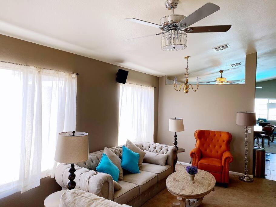 فيلا Amazing Heated Pool And Private Hot Tub 3Br In Heart Of Lv لاس فيغاس المظهر الخارجي الصورة