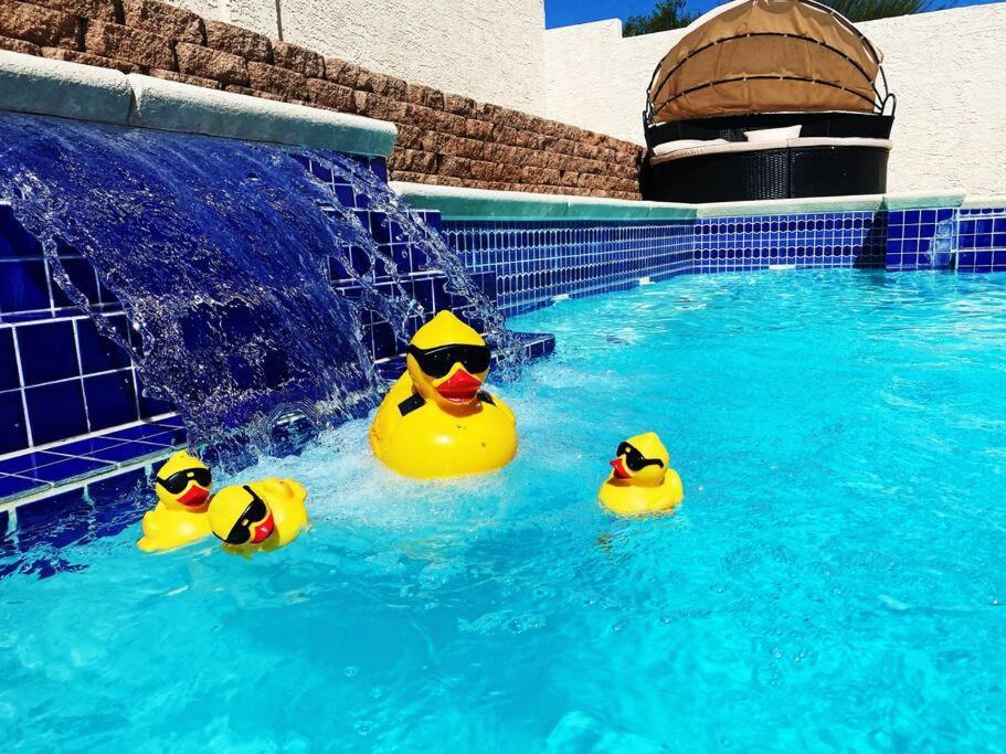 فيلا Amazing Heated Pool And Private Hot Tub 3Br In Heart Of Lv لاس فيغاس المظهر الخارجي الصورة